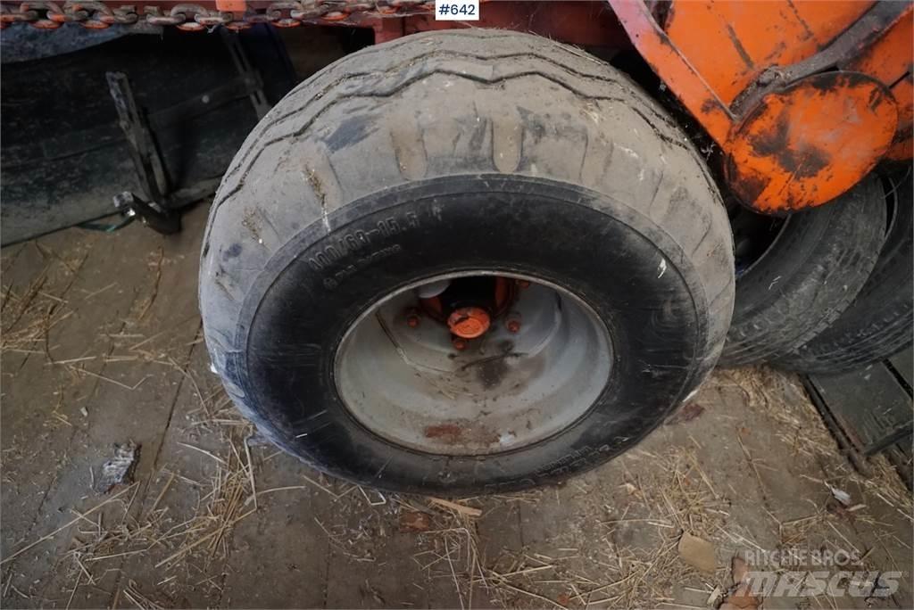 Underhaug 7012 Samoutovorne prikolice