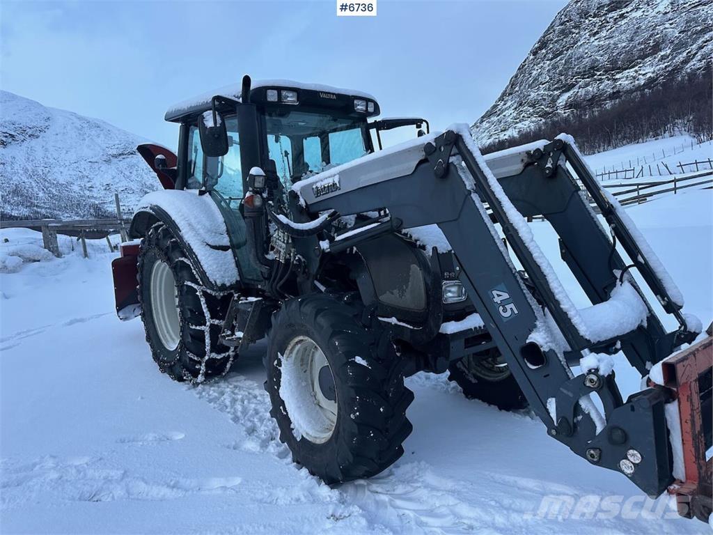 Valtra N92 Traktori
