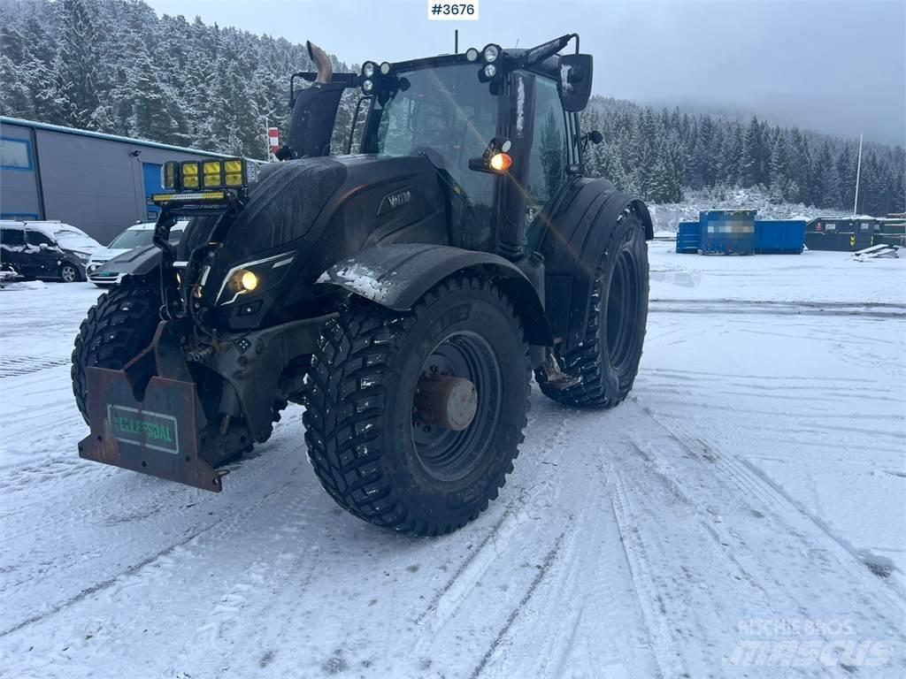 Valtra T254 Traktori