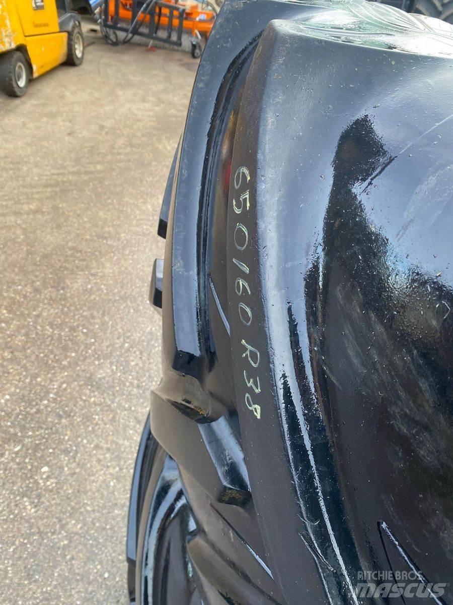 BKT 650/60R38 Gume, kotači i naplatci