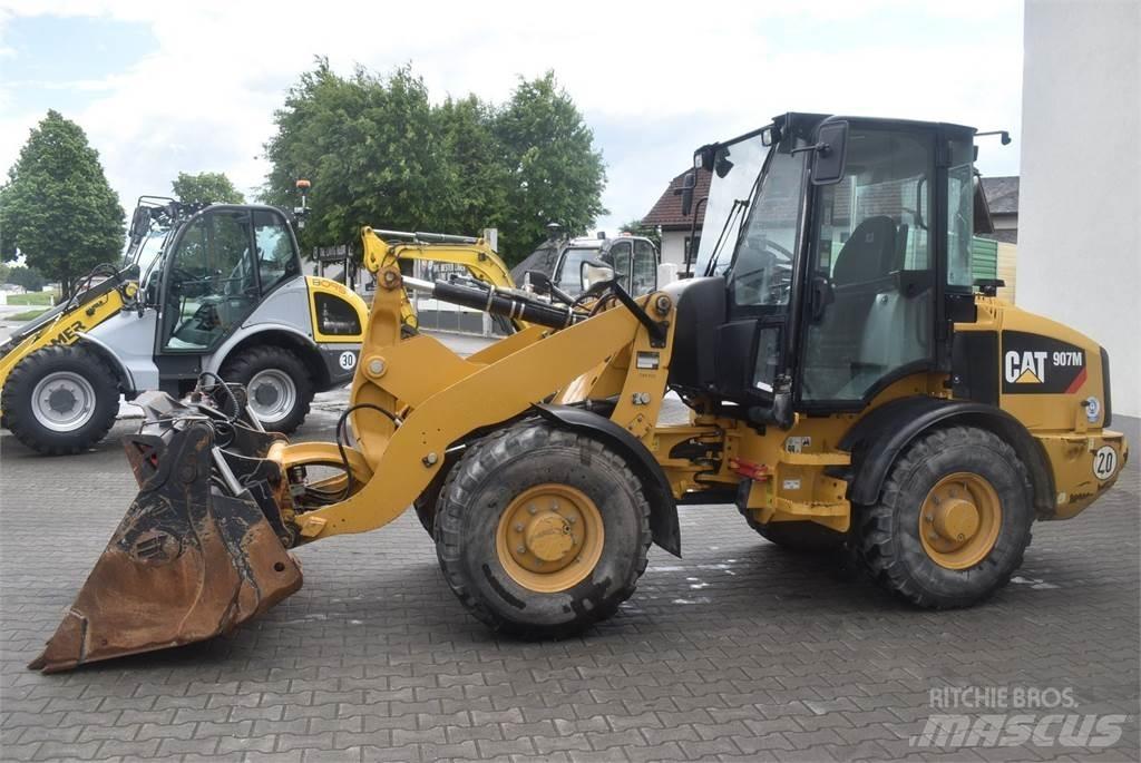 CAT 907M Utovarivači na kotačima
