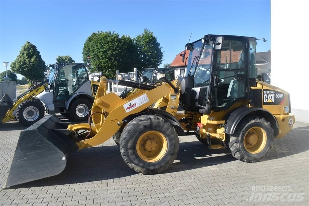 CAT 908M Utovarivači na kotačima