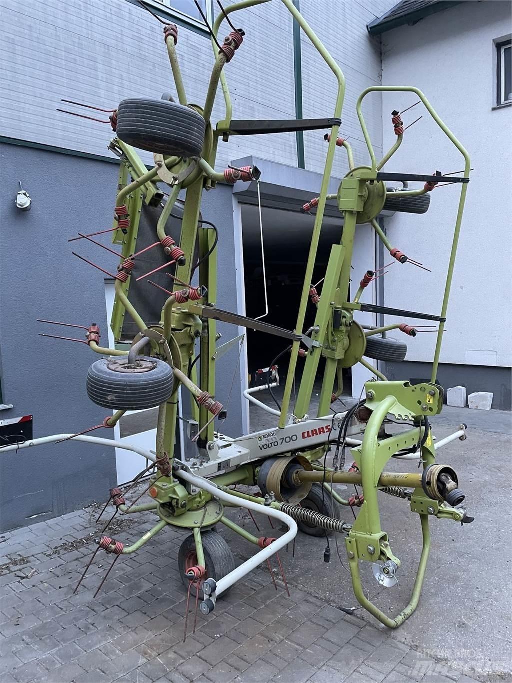 CLAAS VOLTO 700 Okretači i sakupljači sijena