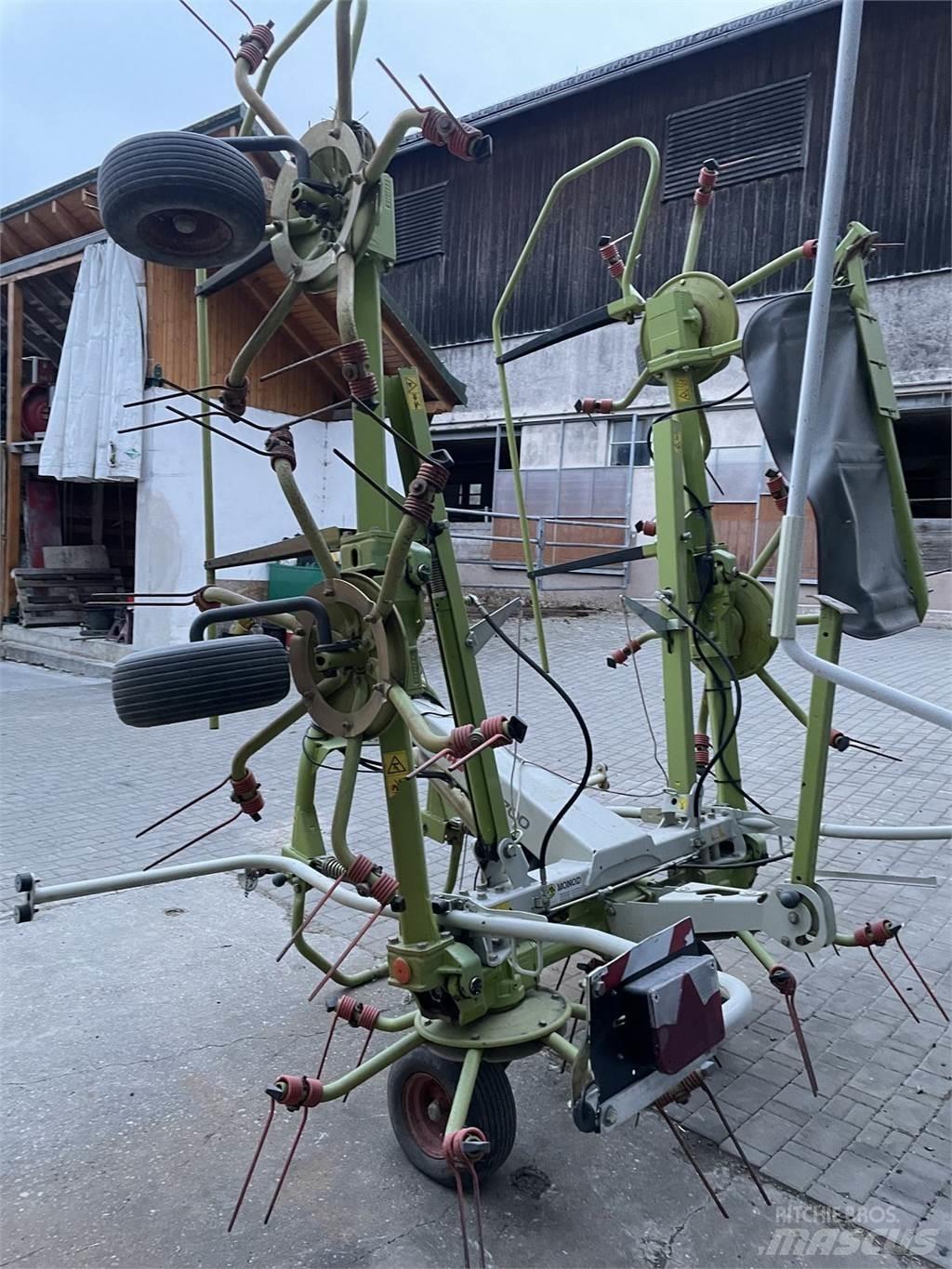 CLAAS VOLTO 700 Okretači i sakupljači sijena