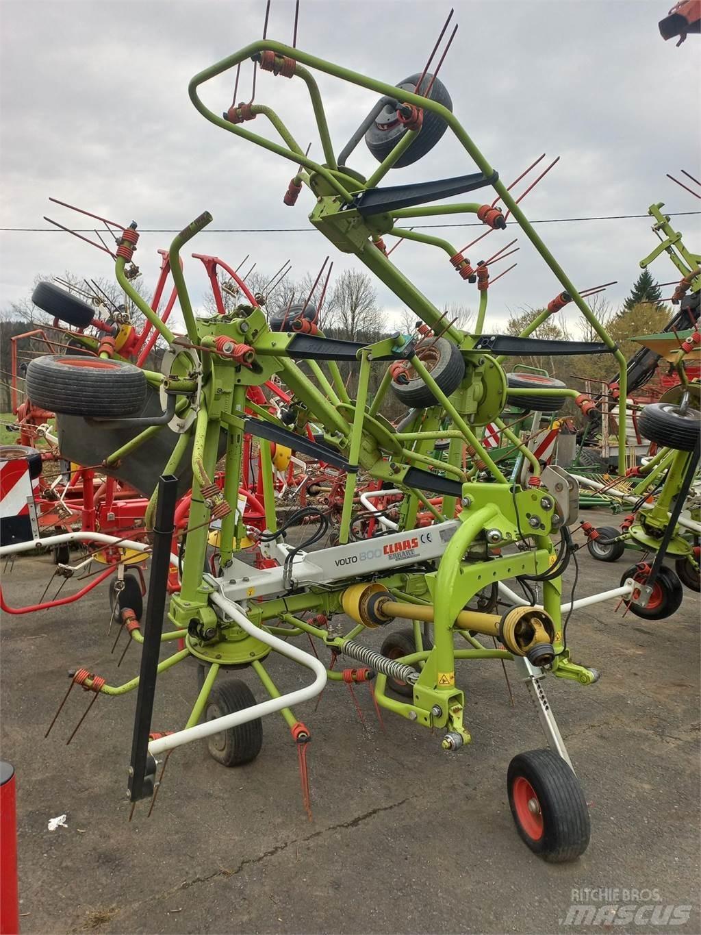 CLAAS Volto 800 Okretači i sakupljači sijena