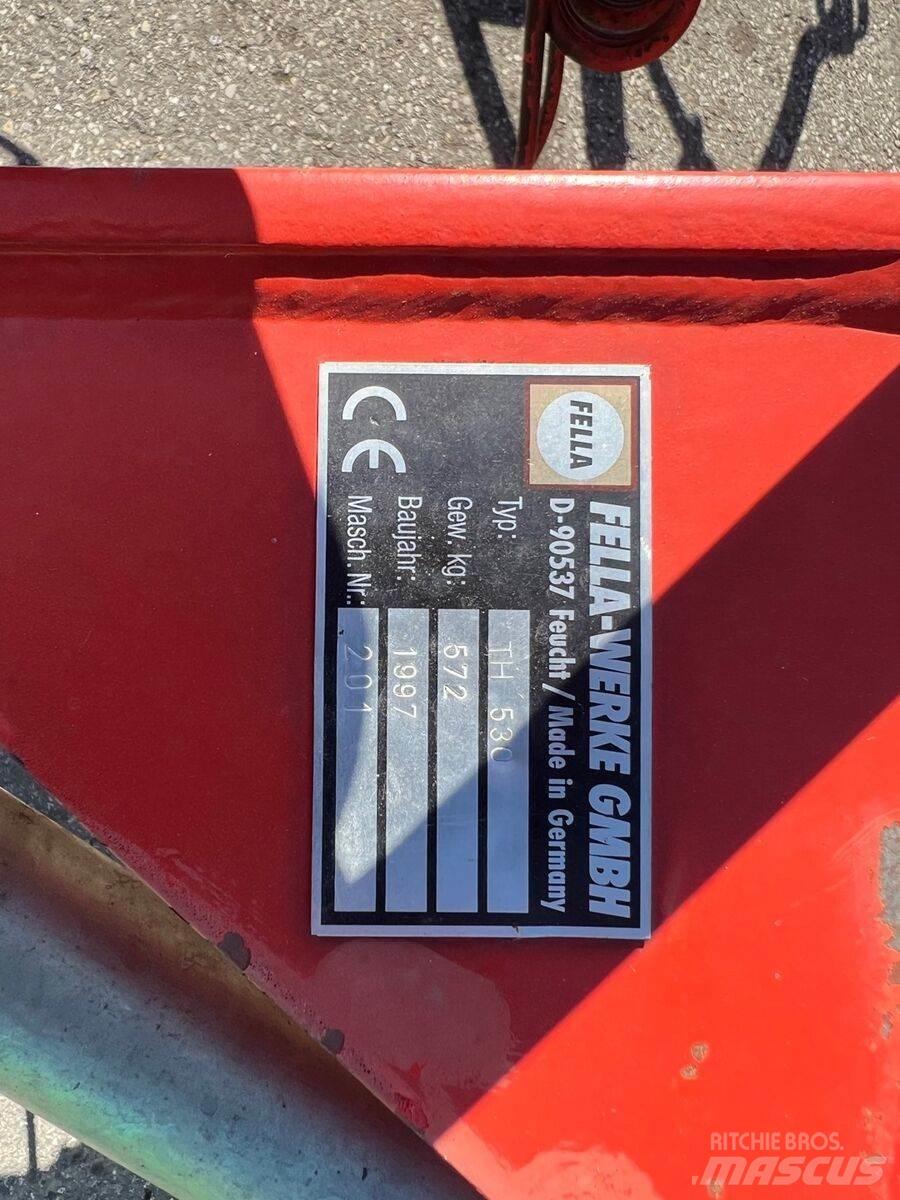 Fella TH 530 Okretači i sakupljači sijena