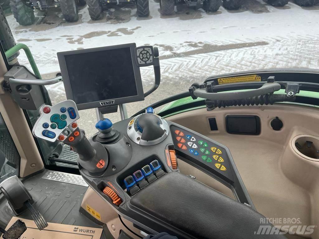 Fendt 718 Vario Traktori