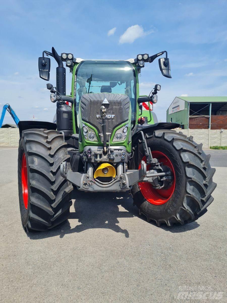 Fendt 724 Vario Traktori