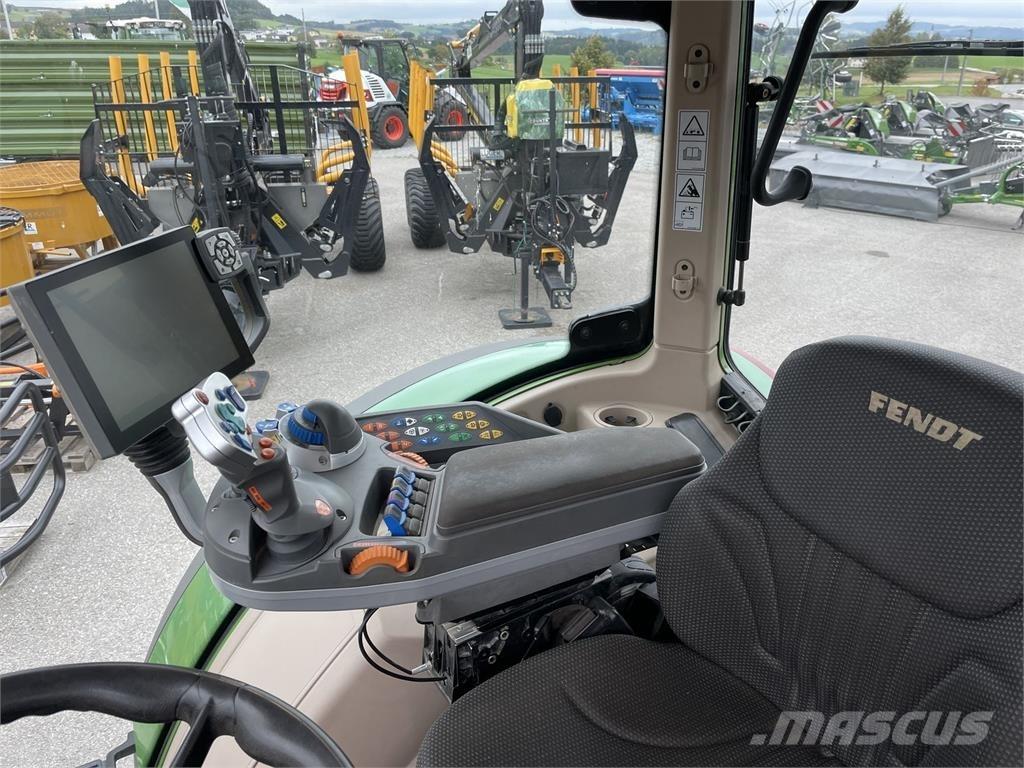 Fendt 724 Vario Traktori