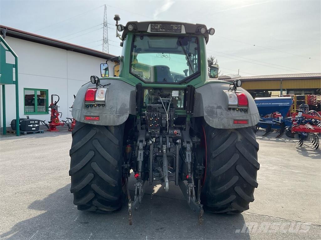 Fendt 822 Vario Traktori
