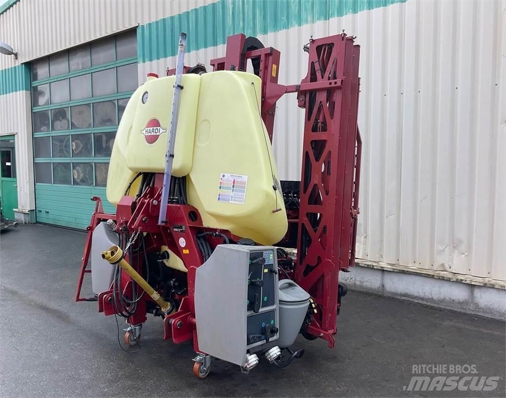 Hardi MEGA 1200 Vučene prskalice