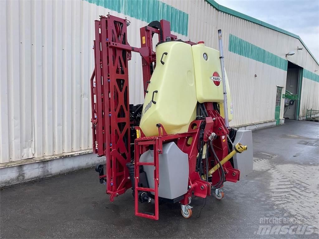 Hardi MEGA 1200 Vučene prskalice