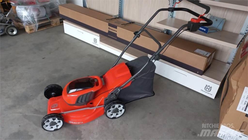Husqvarna LC 137i Traktorske kosilice