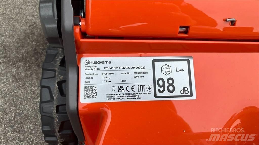 Husqvarna LC 253S Traktorske kosilice