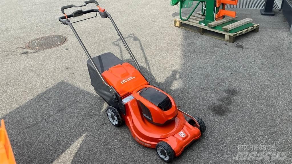 Husqvarna LC 347iVX Traktorske kosilice