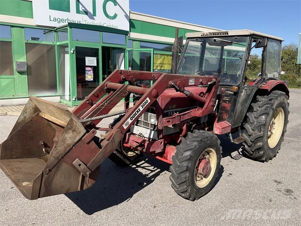IHC 733 Traktori