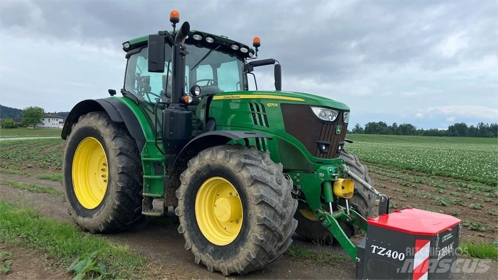 John Deere 6175R Traktori