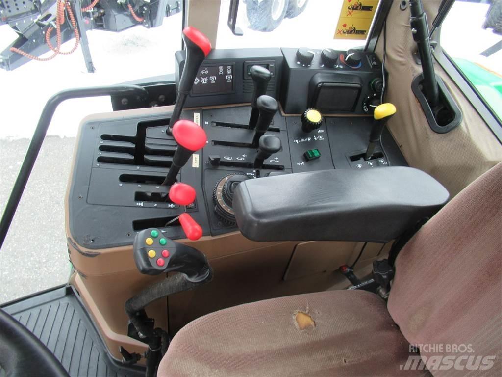 John Deere 6800 Traktori