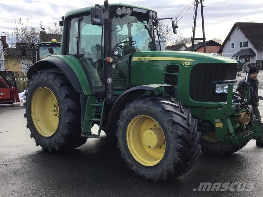 John Deere 6830 Traktori
