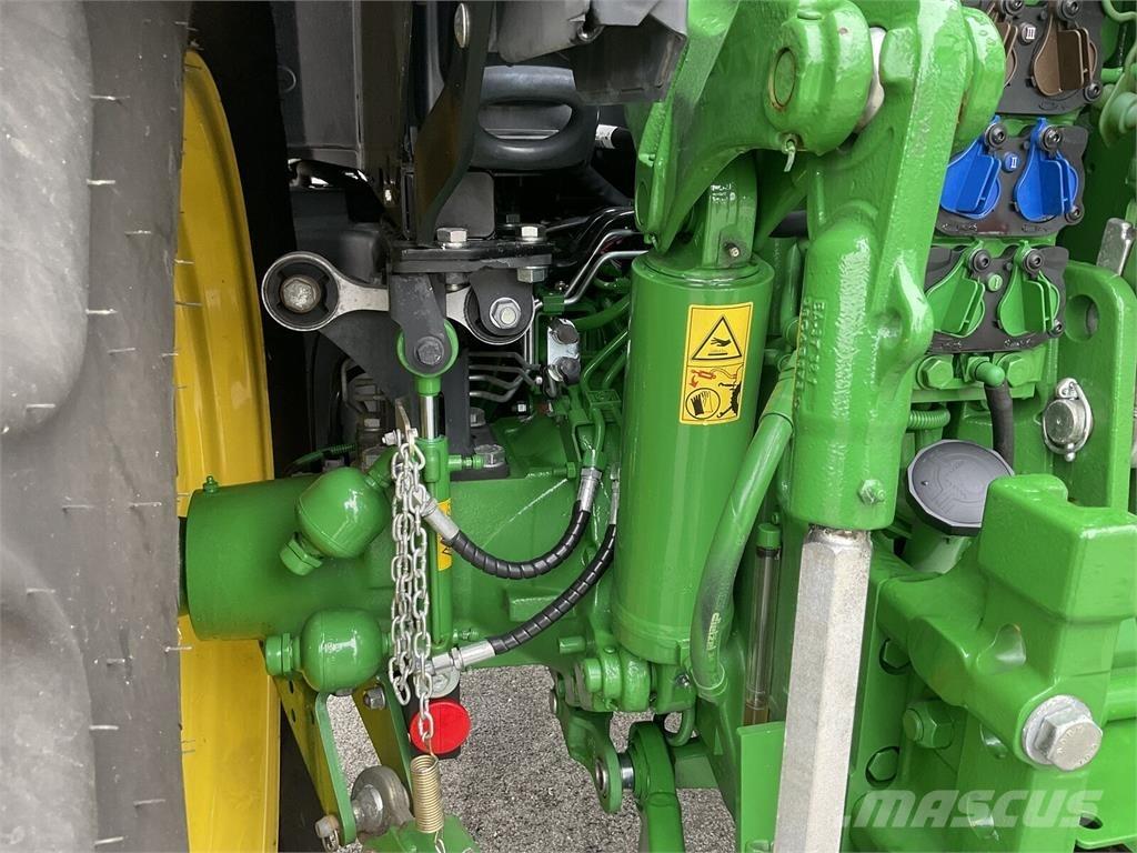 John Deere 6R 110 Traktori