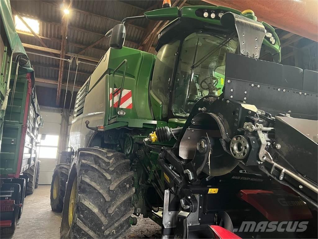 John Deere T670 Kombajni