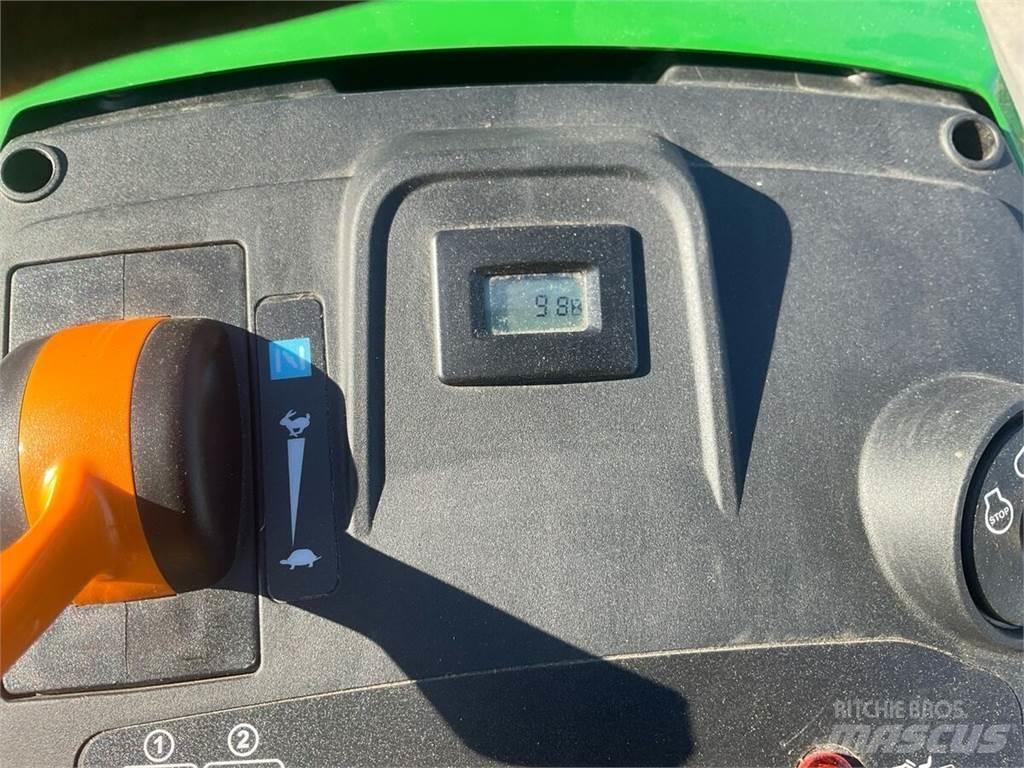 John Deere X167R Održavanje okoliša – ostalo
