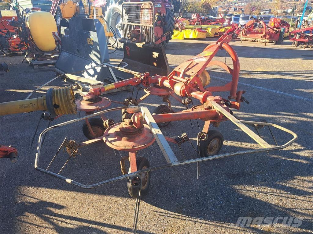 Kuhn 4 Kreisel Okretači i sakupljači sijena