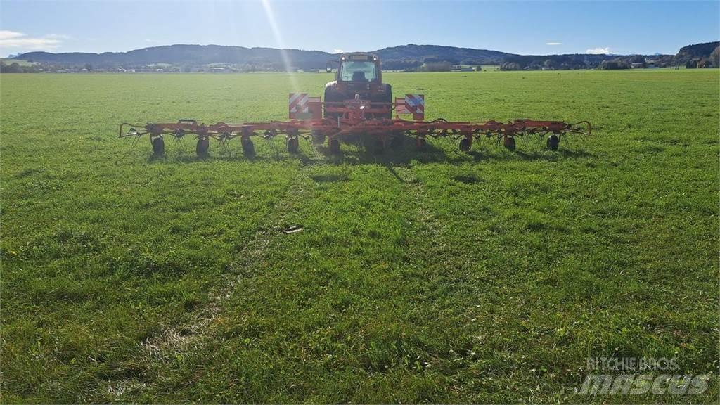 Kuhn GF 10802T Okretači i sakupljači sijena