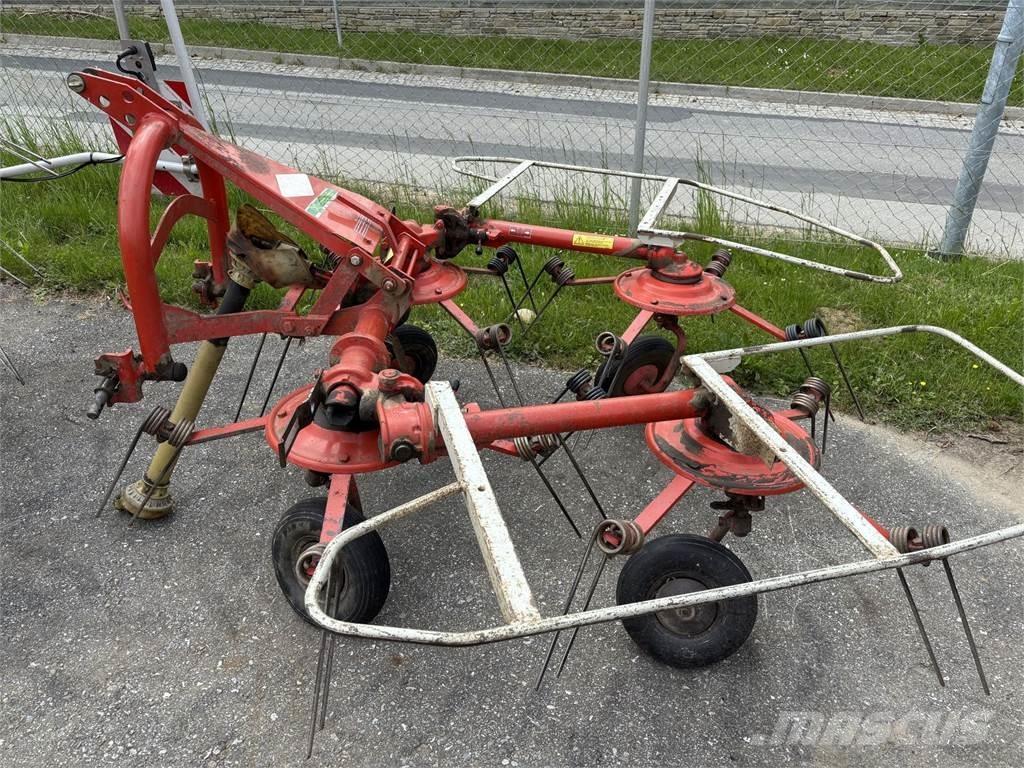 Kuhn GF 440 P Okretači i sakupljači sijena
