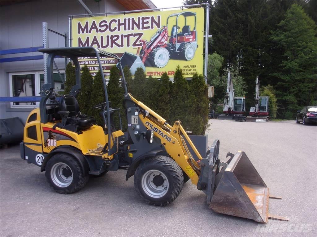 Mustang AL 306 Prednji utovarivači i bageri