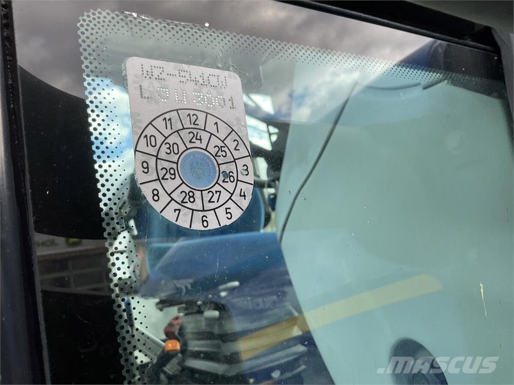 New Holland T 5030 Traktori