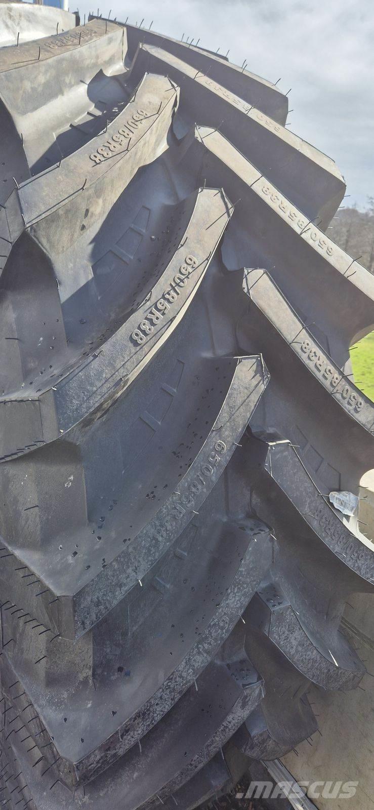 Petlas 650/85 R38 Gume, kotači i naplatci