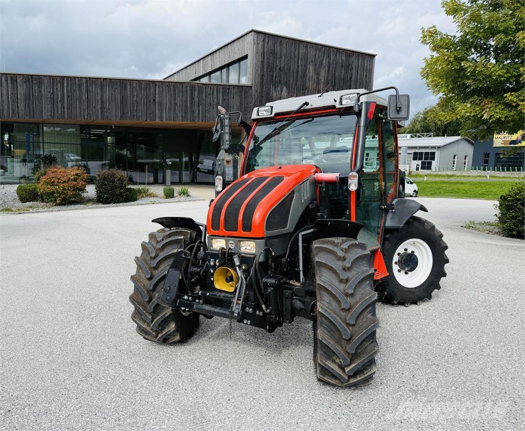 Reform Mounty 100V Traktori