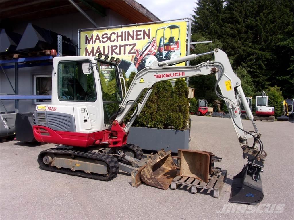 Takeuchi TB228 Mini bageri <7t