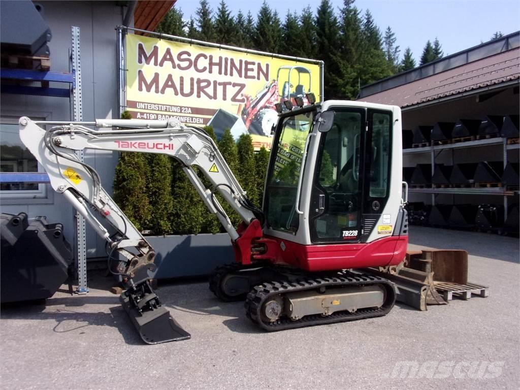 Takeuchi TB228 Mini bageri <7t