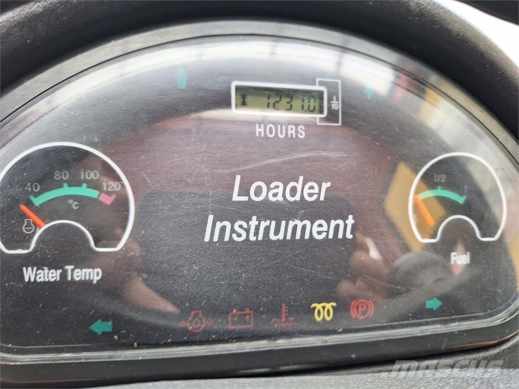 Toyo Hoflader 840 Prednji utovarivači i bageri