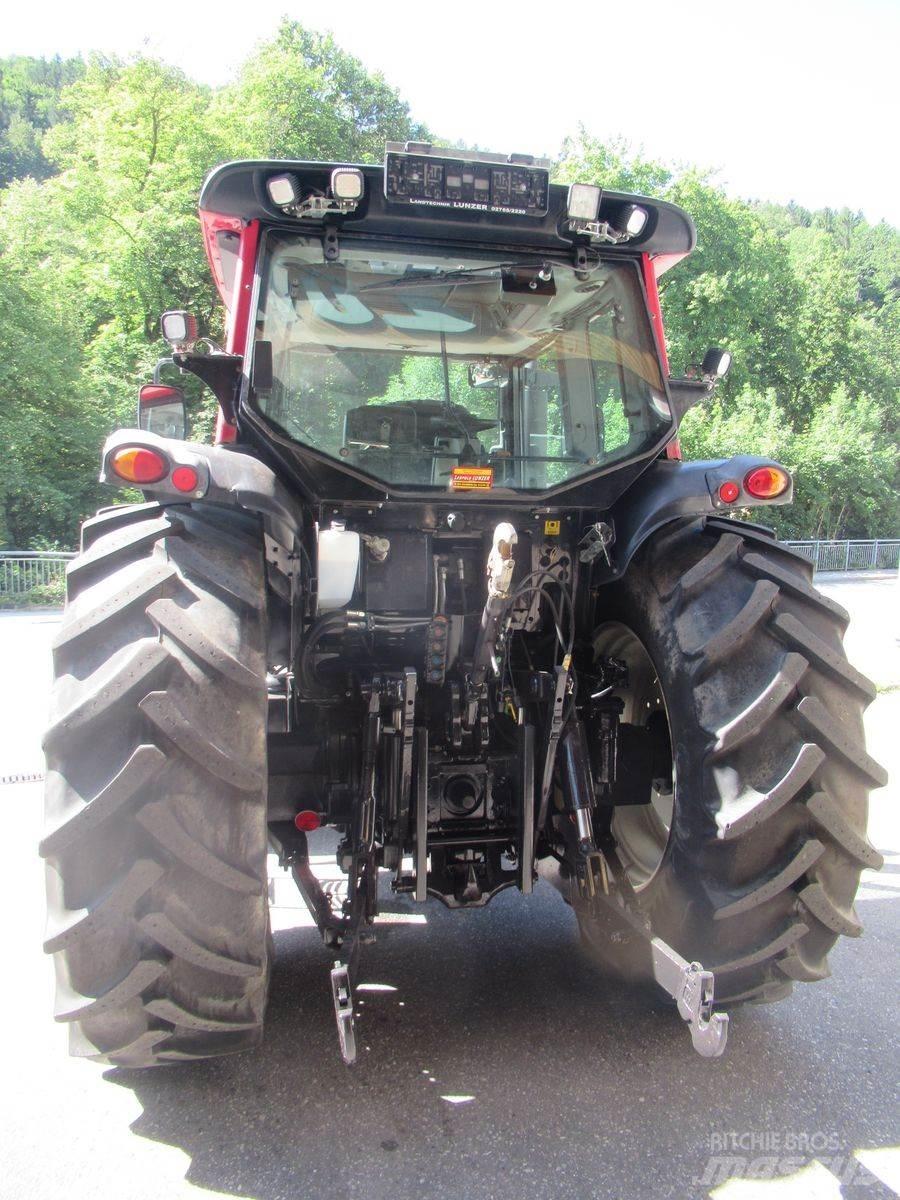 Valtra N 141 Traktori