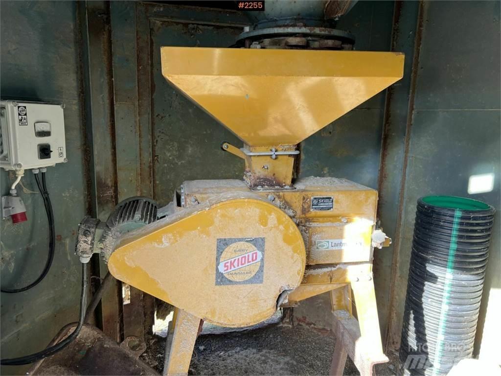 Skiold KB-150B Ostalo