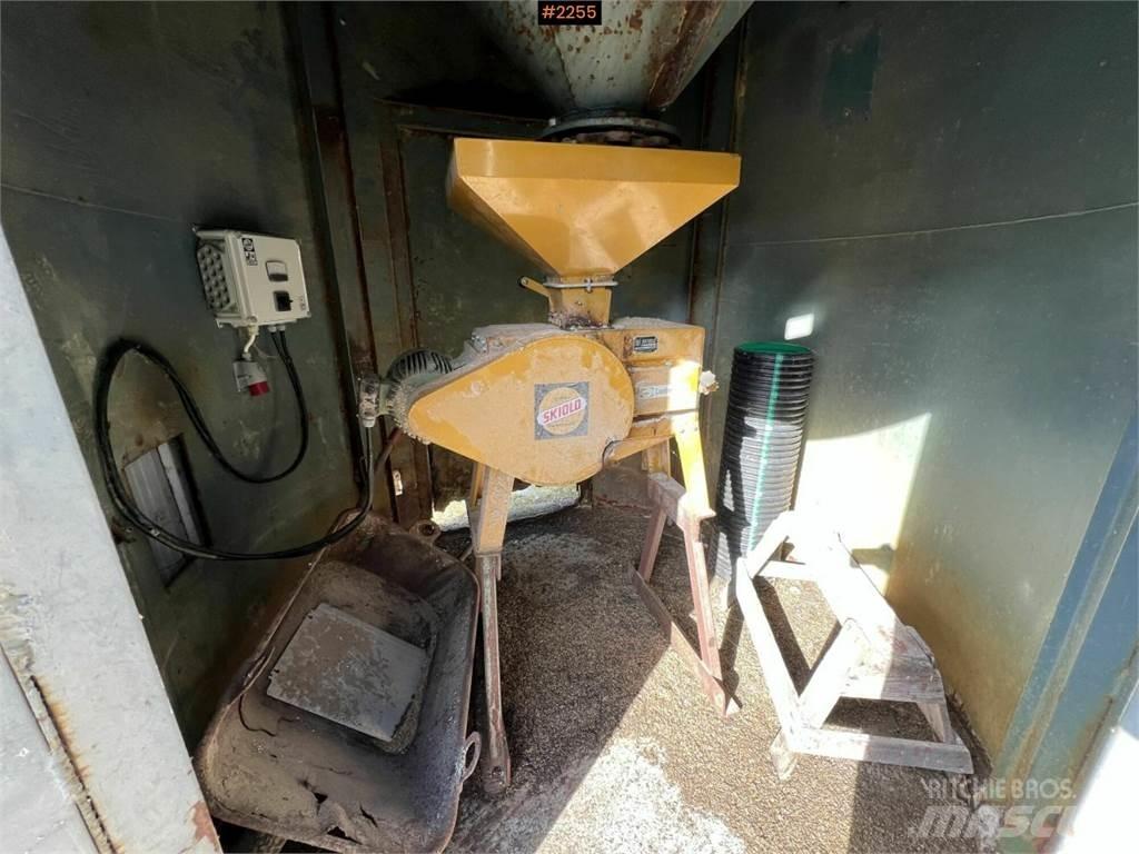 Skiold KB-150B Ostalo