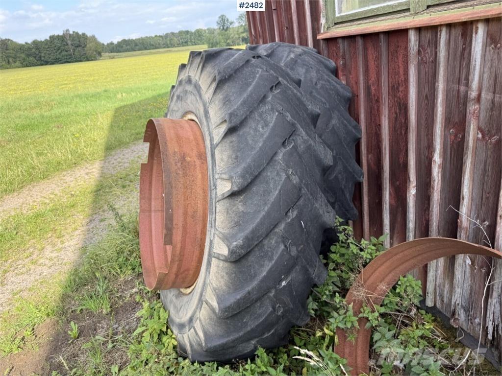  Traktordäck okänt Dodatna oprema