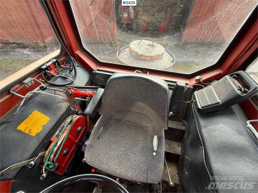 Volvo BM T 800 C Traktori