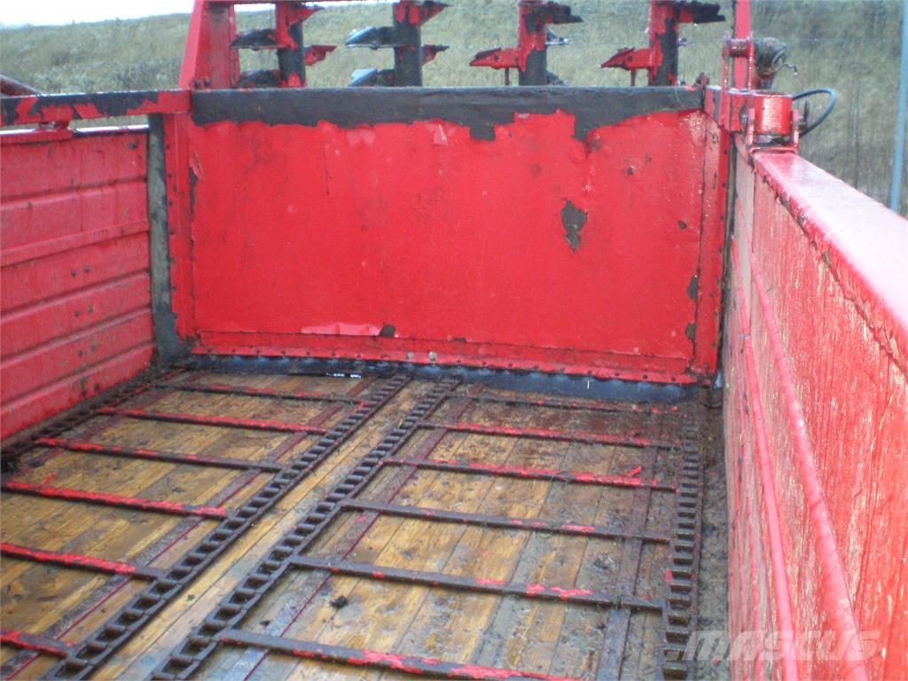 JF 9500 Rasipači gnojiva