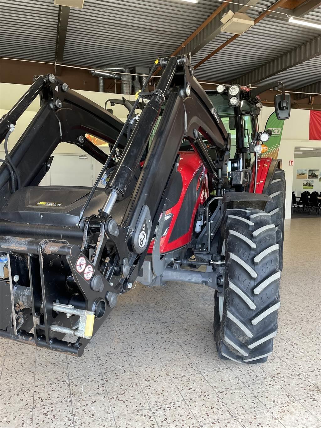 Valtra 135LH Traktori