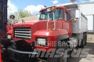 Mack RD688S Sniježne daske i  plugovi