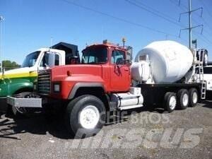 Mack RD690S Ostali kamioni