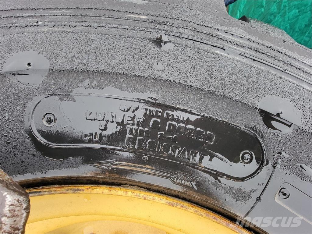 Bridgestone 263389 Gume, kotači i naplatci