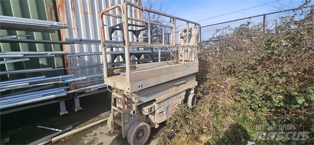 JLG 2630ES Škaraste platforme