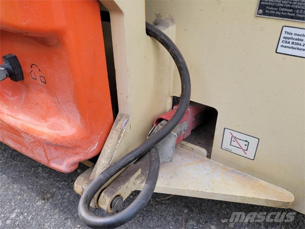 JLG 2646ES Škaraste platforme