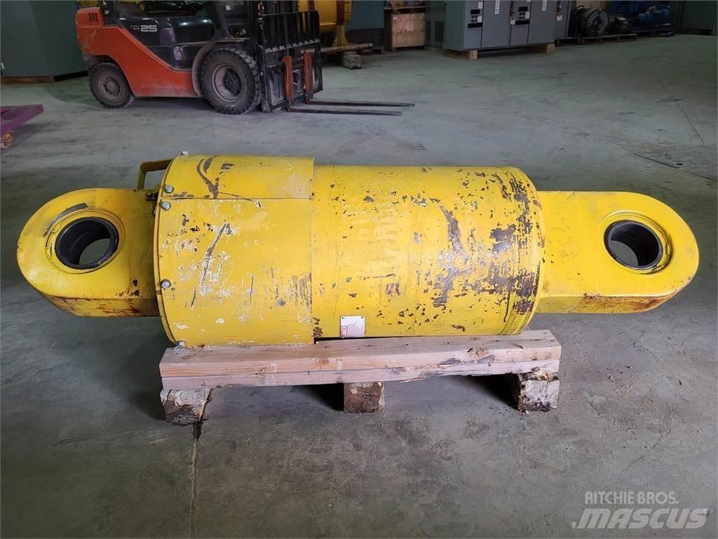 Komatsu EH9423 Zglobni demperi