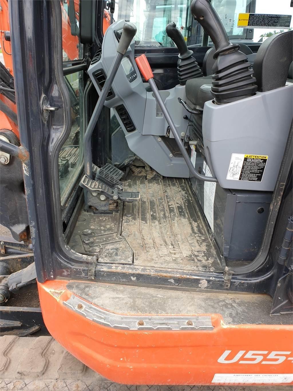 Kubota U55-4 Bageri na kotačima